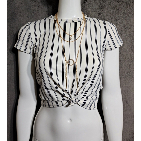 TeenBell Tops - Teenbell striped crop top